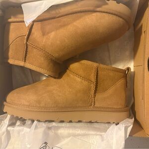 UGG Classic Ultra Minis ii Boots